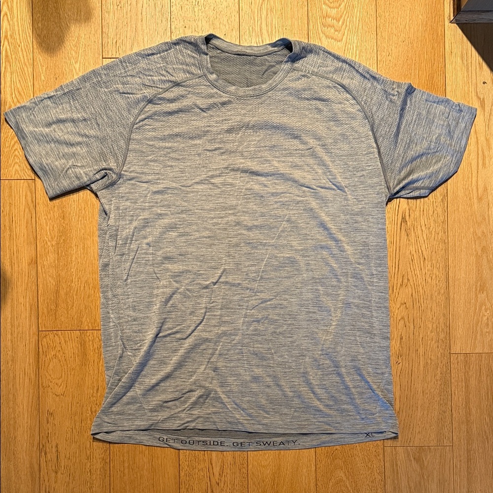 Lululemon Metal Vent Tech Short Sleeve – Grey – Men’s XL